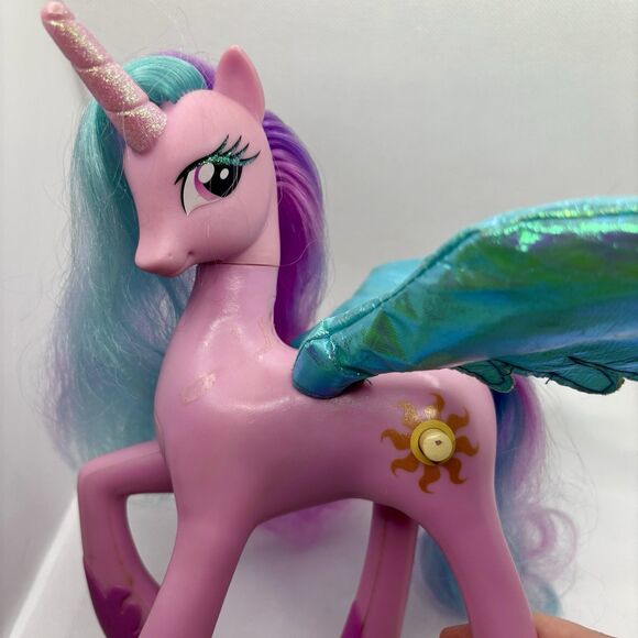 My Little Pony G4 Princess Celestia 2010 Hasbro Sound and Wings Light Up Works - Picture 2 of 6